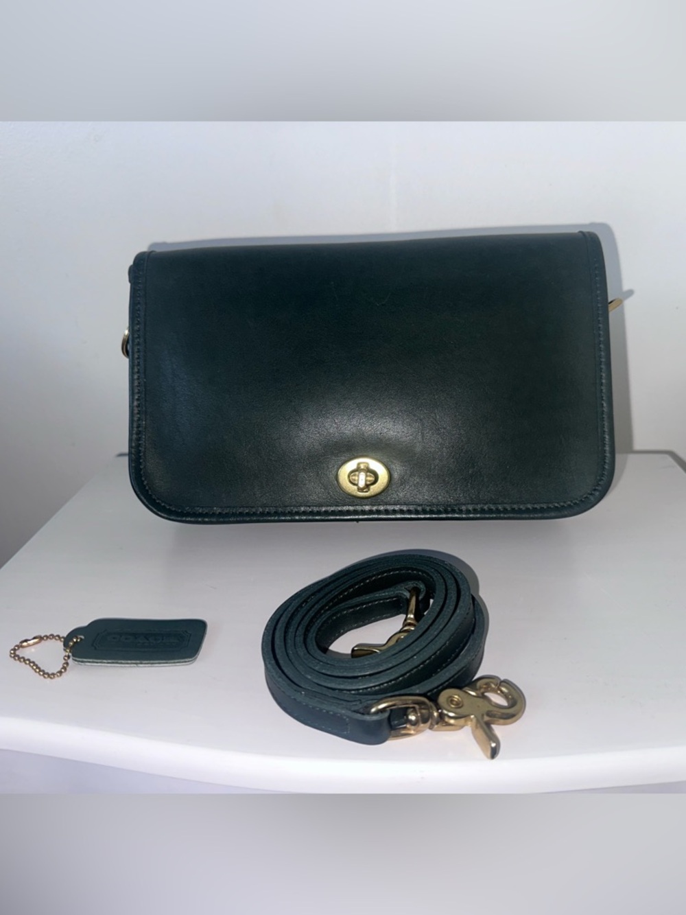 Vintage Coach Pocket Purse in Bottle Green!